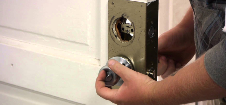 Home Lock Change in Lawrence Manor